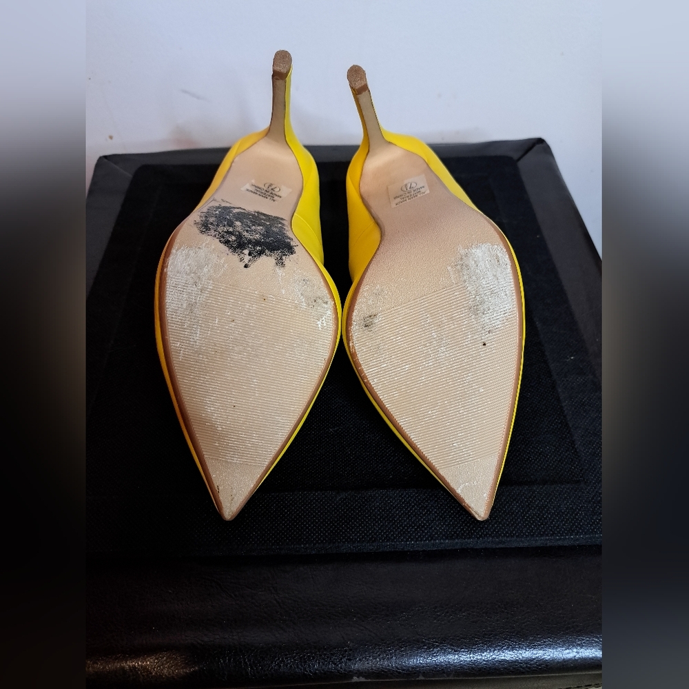Heels - Picture 4 of 4